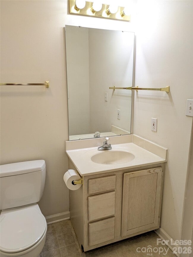 Building Photo - 108 Bogey Ln
