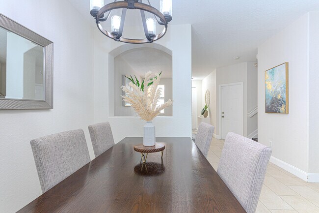 Building Photo - 2320 Shoma Ln
