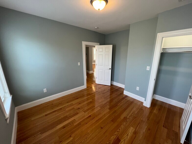 Building Photo - 366 Highland Ave