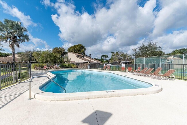 Building Photo - 9189 SW 129th Ln