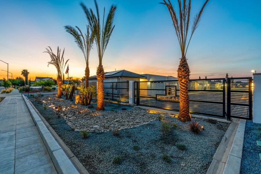 Primary Photo - The Palms Luxury Condominiums