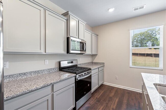 Building Photo - 1508 Brangus Dr