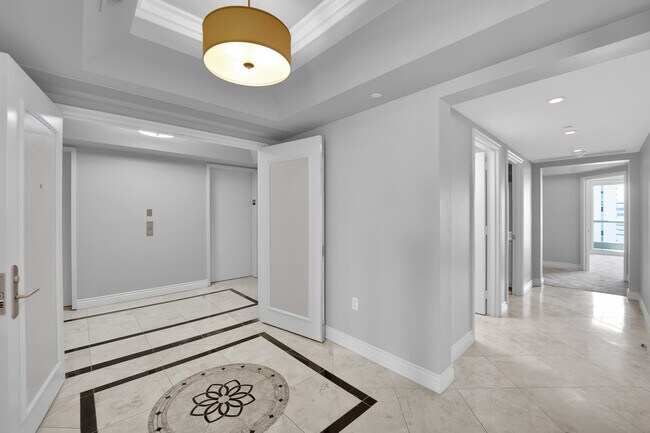 Building Photo - 2777 Paradise Rd