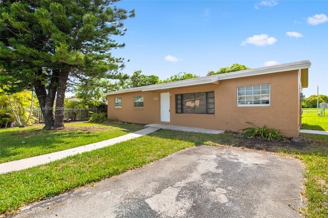 Building Photo - 22420 SW 113th Ct