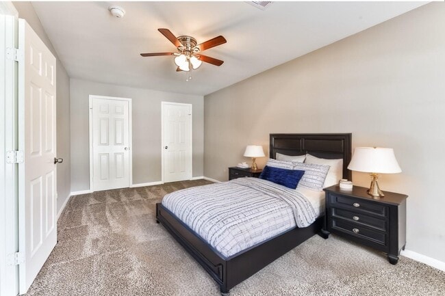 Building Photo - 4902 Pershing St