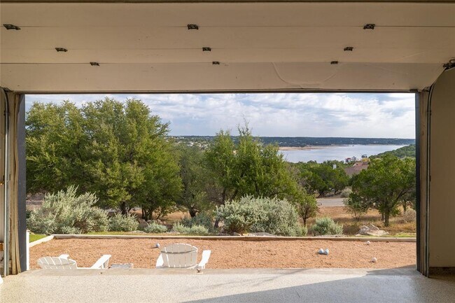 Building Photo - 1128 Thurman Bluff Dr