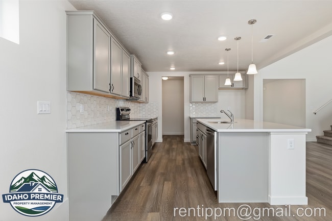 Building Photo - 7642 E Lightfoot St