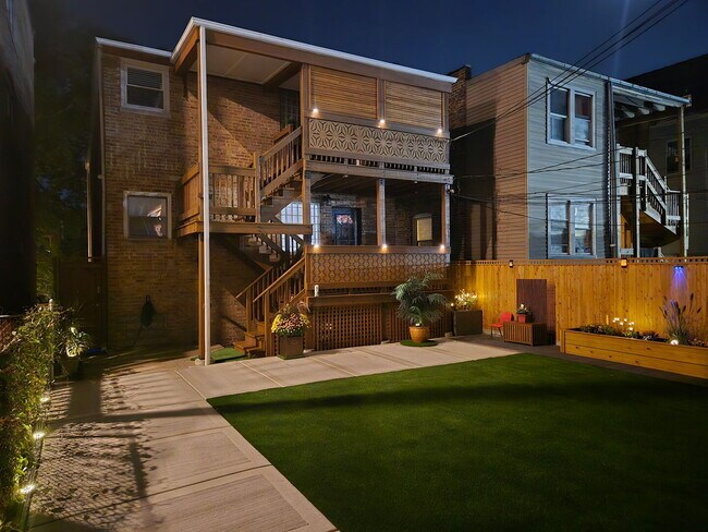 Building Photo - 6422 N Seeley Ave