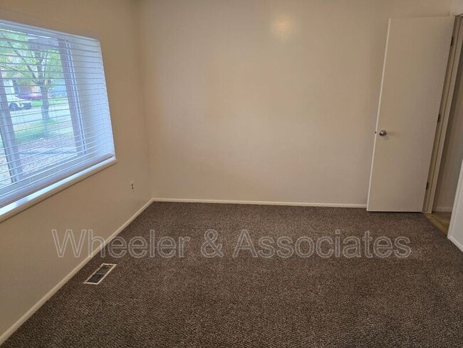 Building Photo - 2988 Adams Ave