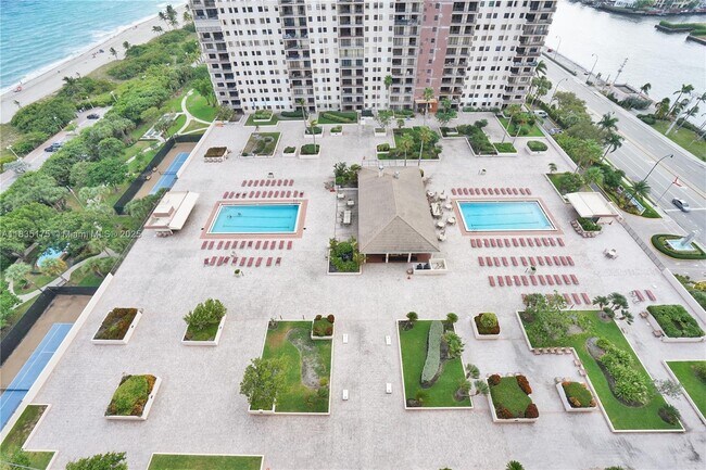 Building Photo - 1201 S Ocean Dr