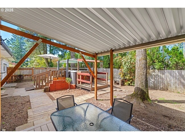 Building Photo - Quarter Acre Comfort