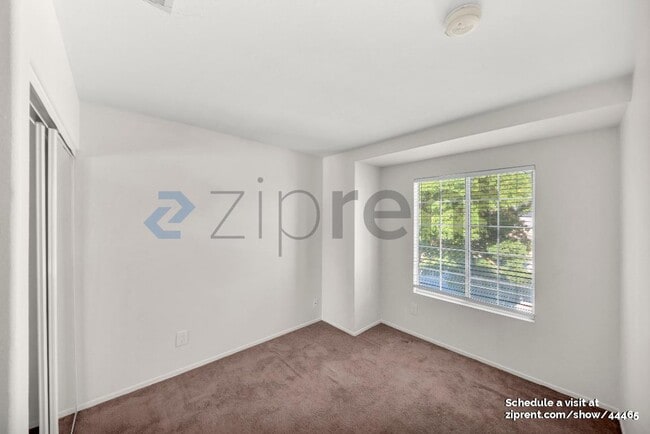 Building Photo - 37551 Deville St