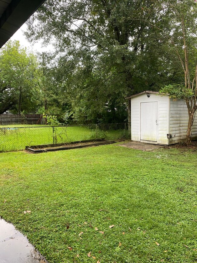 Building Photo - Must see this Beautiful 3/2 home in Village St. George Available NOW