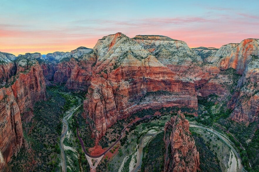 Classic Zion Canyon Overlook—1 h 10 min to Main Gate - 1500 E Split Rock Dr