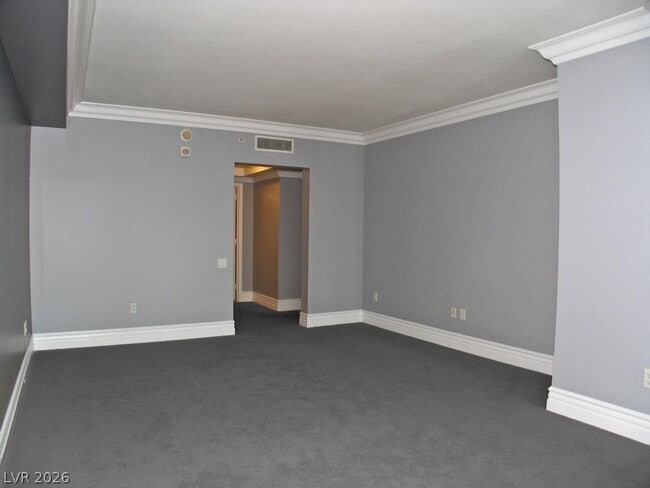 Building Photo - 2747 Paradise Rd