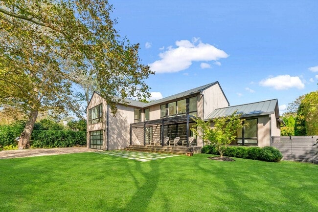 Building Photo - 60 Gansett Ln