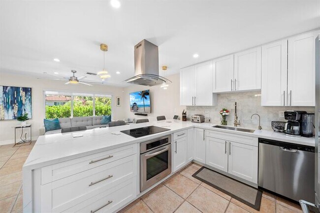 Building Photo - 4804-4806-4806 NE 21st Ave