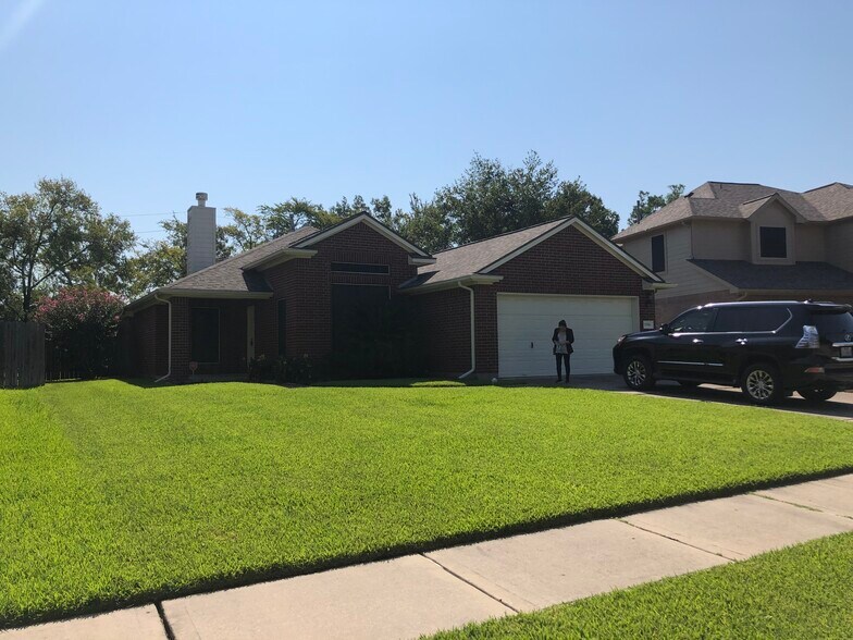 Building Photo - 19306 Pinewood Bluff Ln