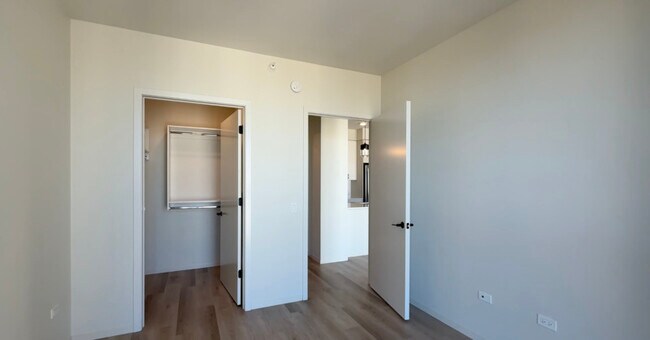 Building Photo - 66 E Wacker Pl