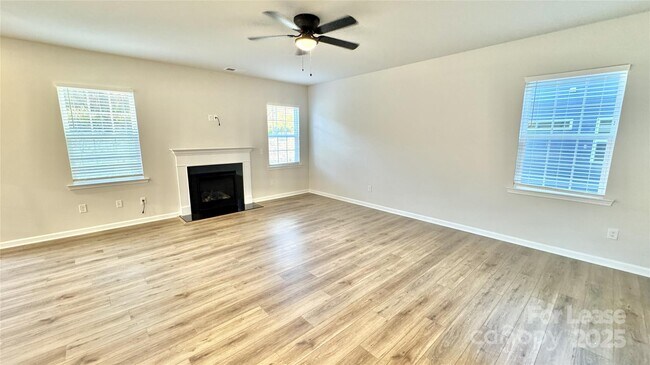 Building Photo - 1612 Swallow Tail Dr