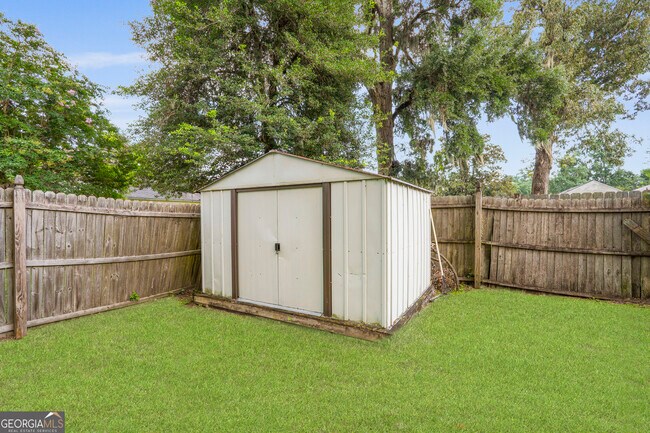 Building Photo - 156 Laurel Green Ct