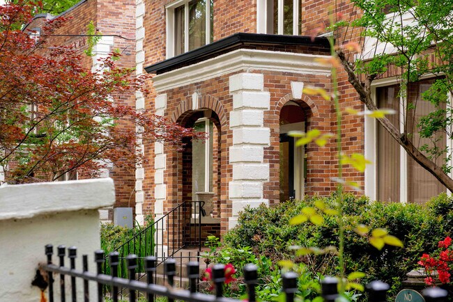 Building Photo - 1096 Piedmont Ave NE