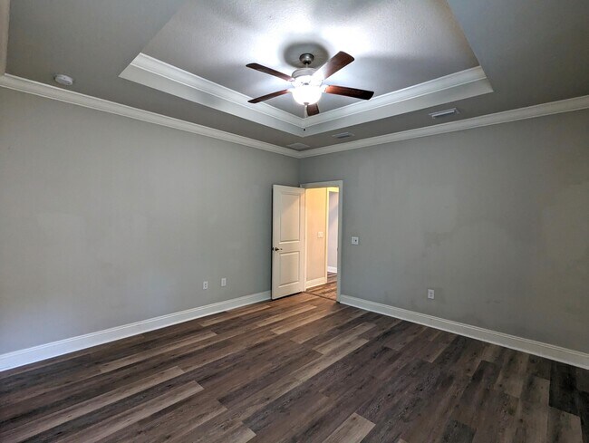 Building Photo - 2369 Belmont Dr