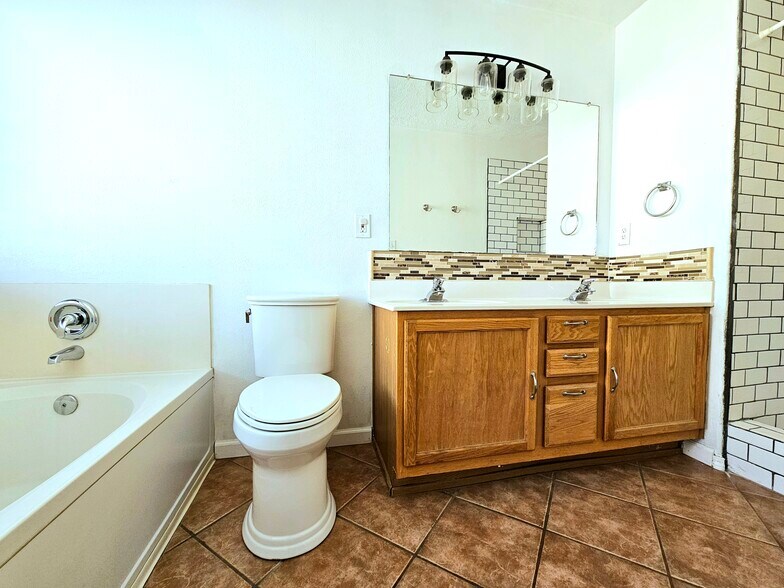 Building Photo - 10740 Stone Hollow Pl NW