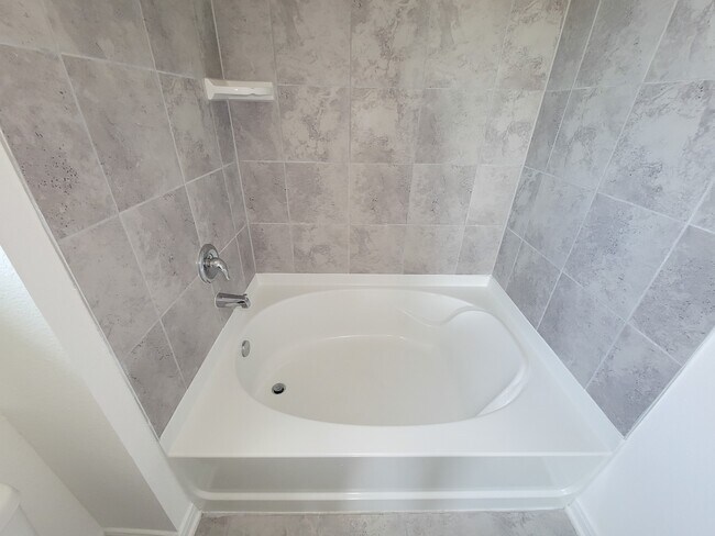 Building Photo - 727 Hardwood Grv Ct