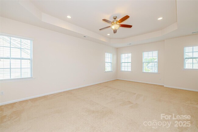 Building Photo - 2624 Snap Dragon Dr