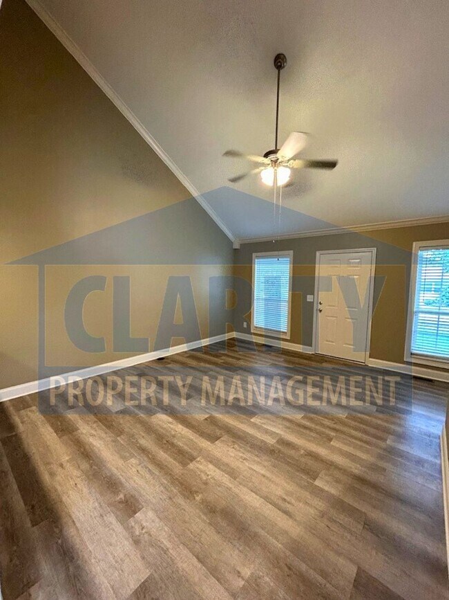 Building Photo - Two bedroom townhome in Downtown Cleveland!