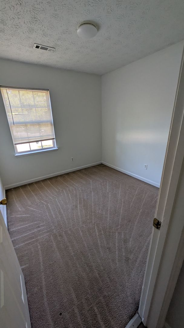 Building Photo - 6613 Stark Ct