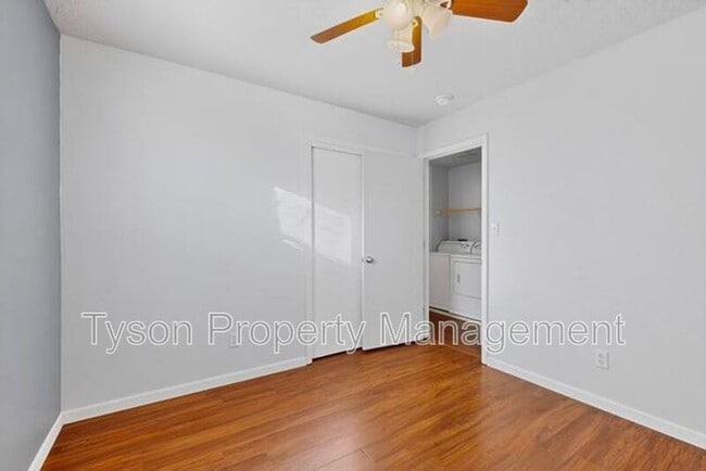 Building Photo - 11015 Connemara Dr SW