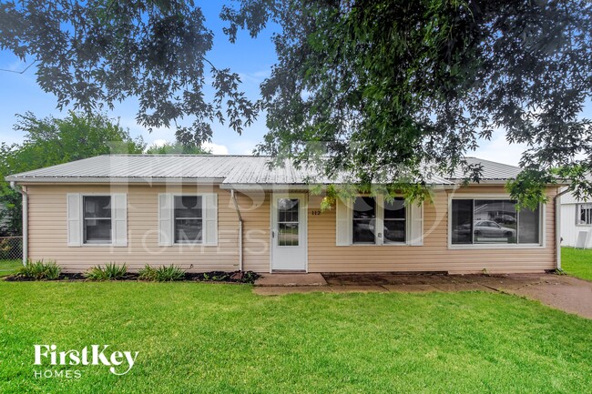 Building Photo - 112 Lind Dr