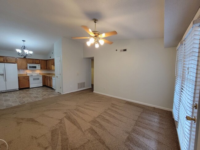 Building Photo - Condo for Rent in Mehlville