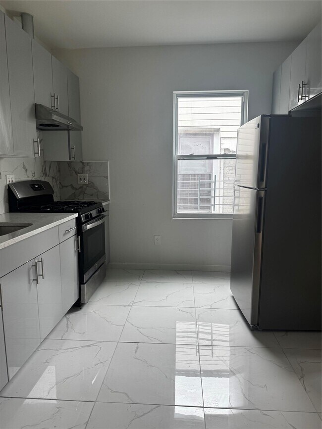 Building Photo - 1249 Bronx River Ave