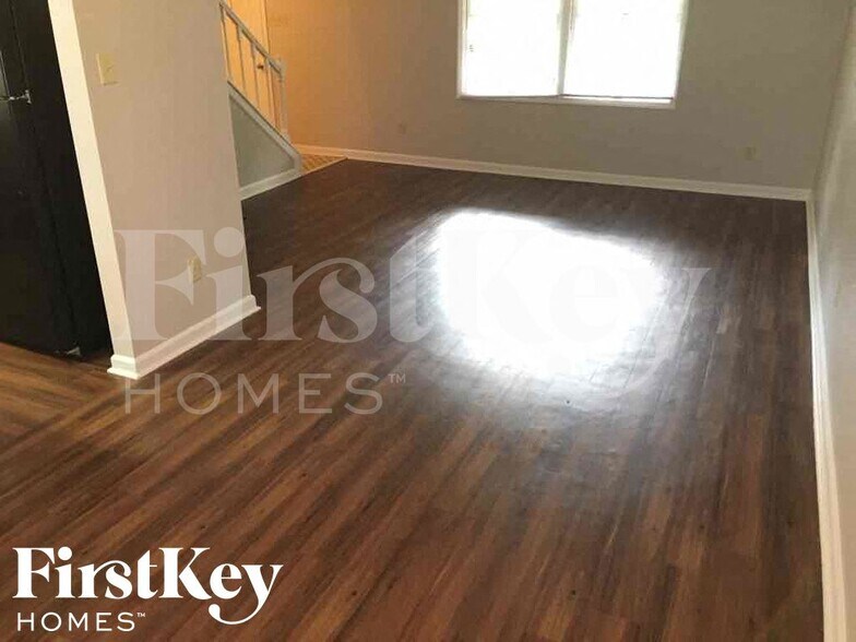 Building Photo - 2856 Baywood Dr