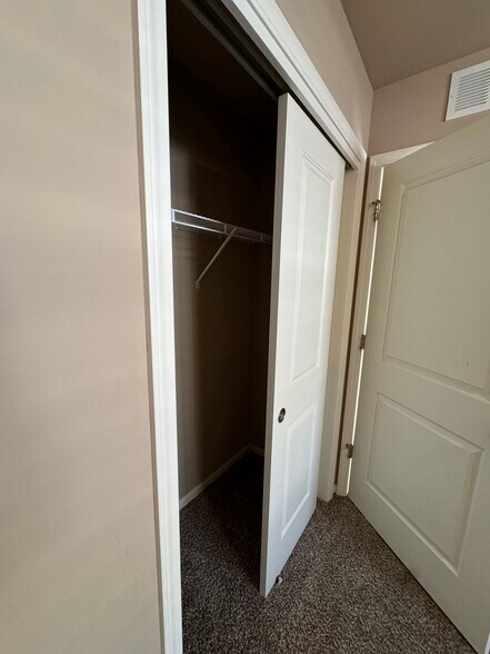 Building Photo - 1714 Fair Pheasant Way