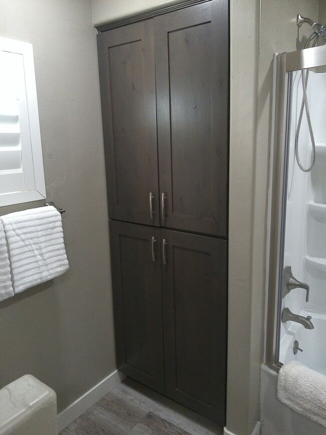 Building Photo - Spacious 4 bedroom 2 bath Double wide Available short term or long term