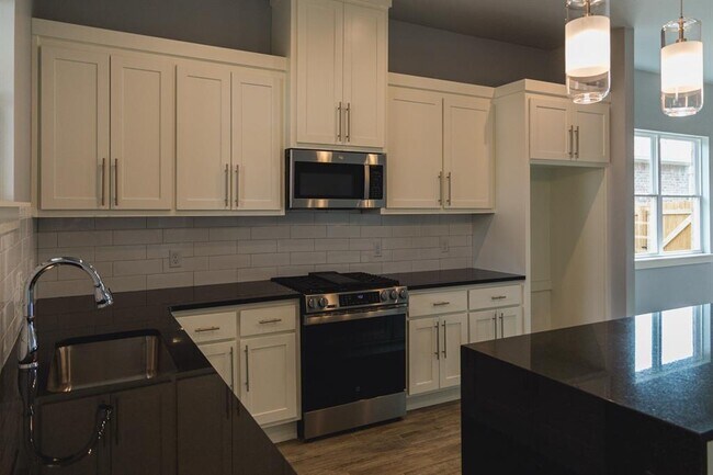 Building Photo - 508 Remington Ave