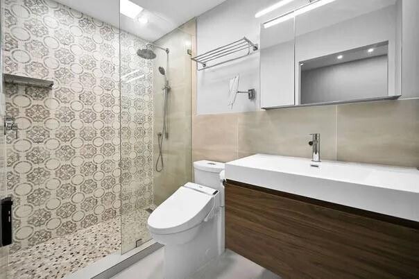 Building Photo - 3321 NE 18th St