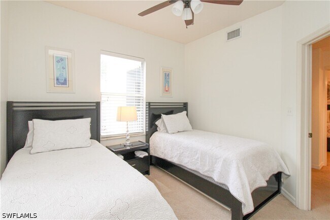 Building Photo - 519 Roma Ct