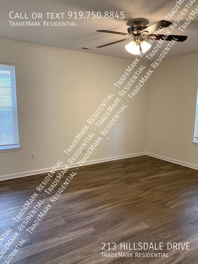 Building Photo - 213 Hillsdale Dr