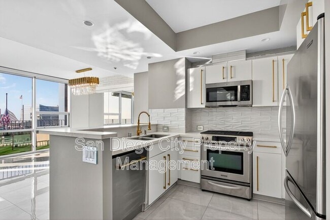 Primary Photo - 321 Tenth Ave