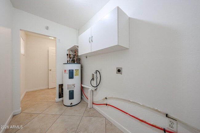 Building Photo - 3015 W Bluefield Ave