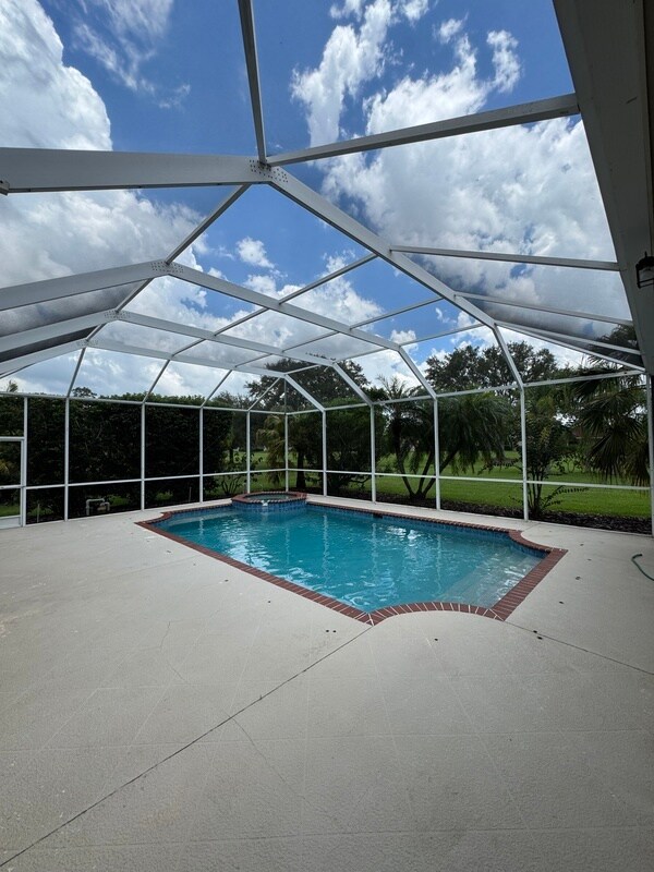 Building Photo - 10084 Cherry Hills Ave Cir