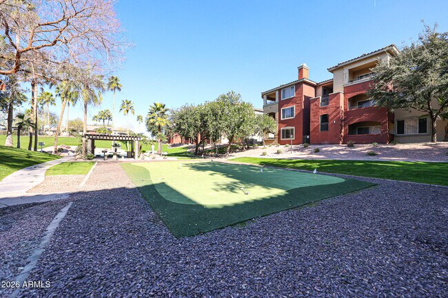 Building Photo - 5401 E Van Buren St