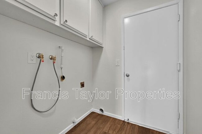 Building Photo - 929 Mulberry Dr