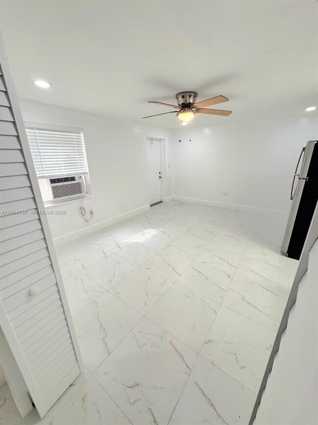 Building Photo - 11517 SW 34th Ln