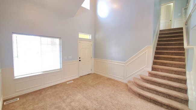 Building Photo - 483 E Apple Blossom Dr
